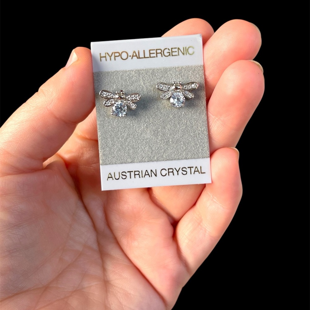 NEW Austrian Crystal Silver Bee Post Earrings